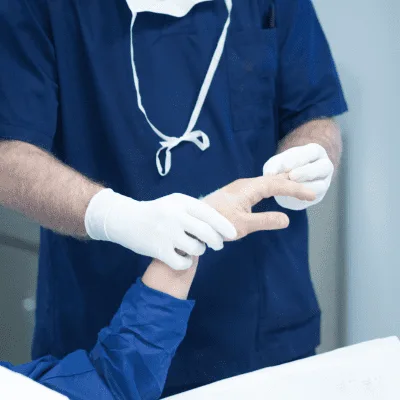 ¿Qué especialista trata la lesión de ligamentos?